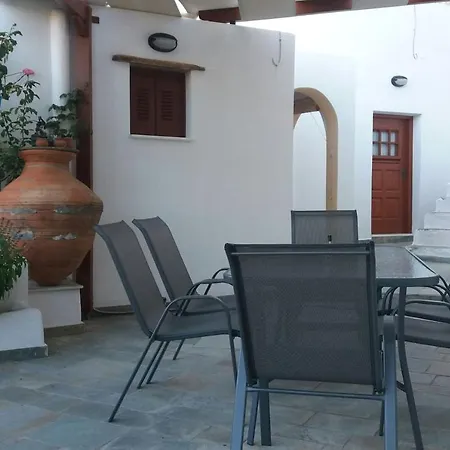 Niki's Village بيت للعطل